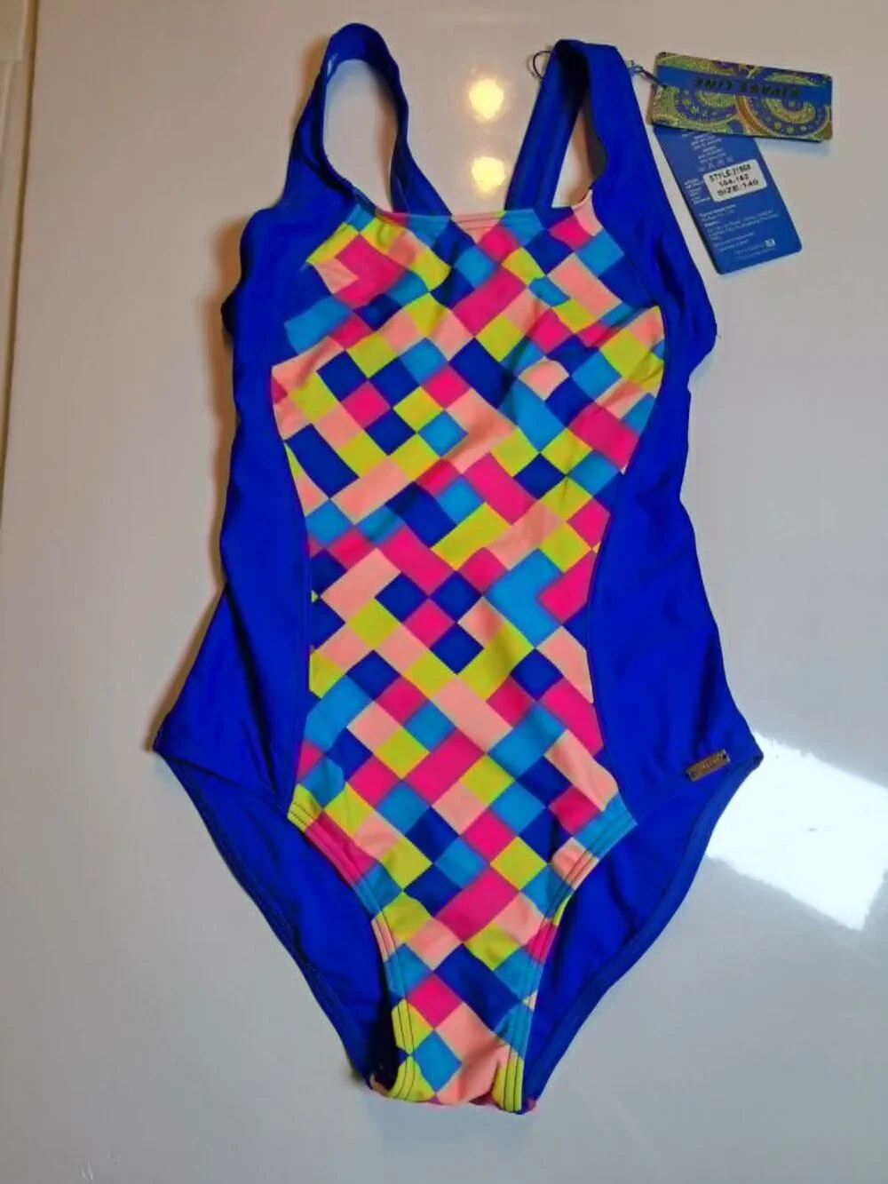 Rivage Line bright colorful