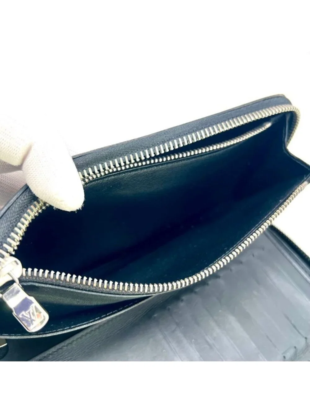Louis Vuitton this authentic