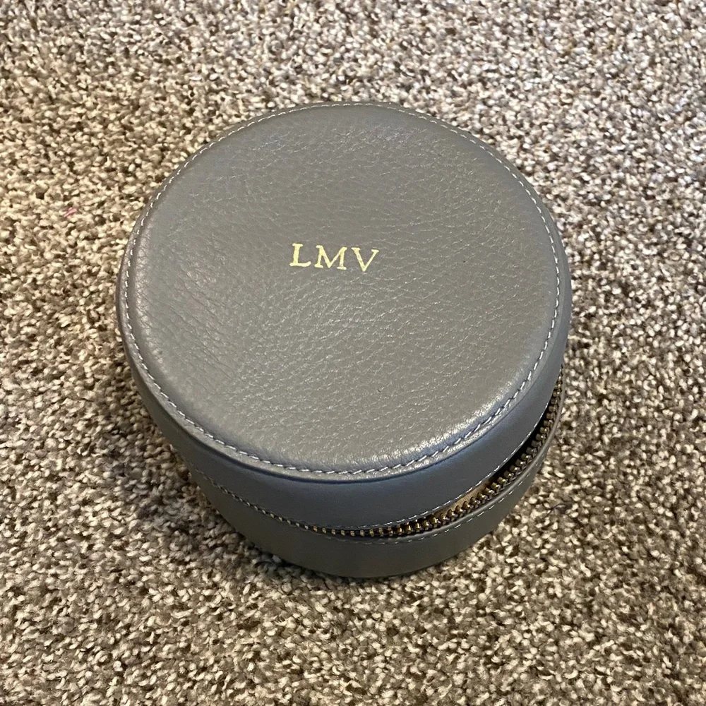 Mark & Graham Gray Leather Jewelry Case