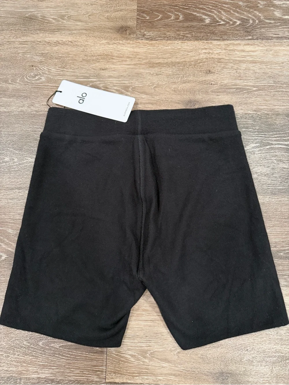 ALO Yoga sold out