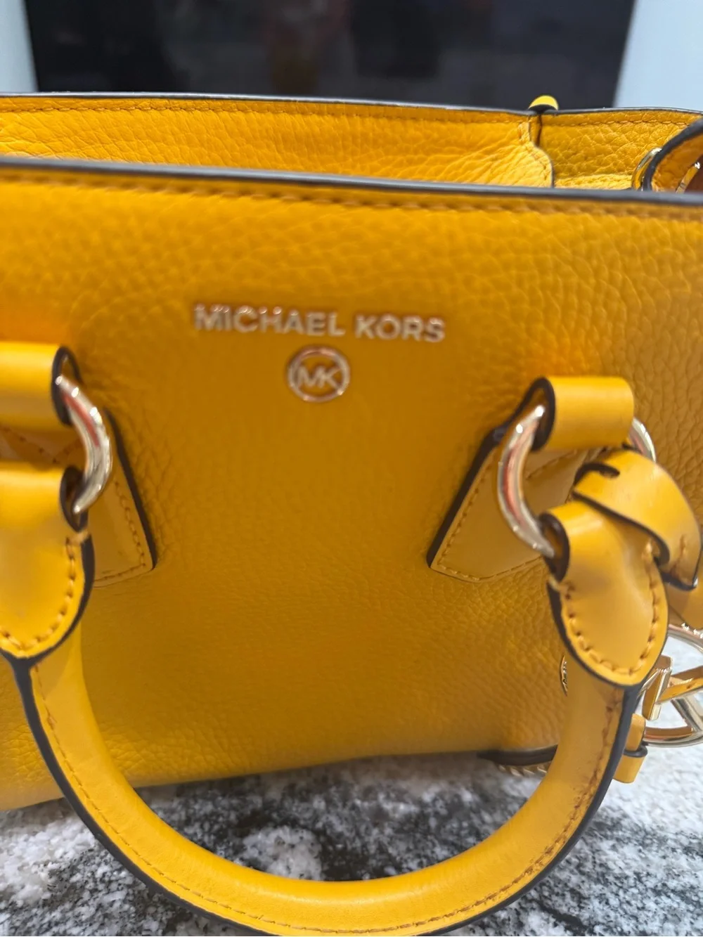 Michael Kors compact michael