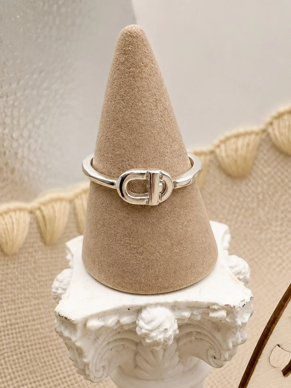 N/A this elegant