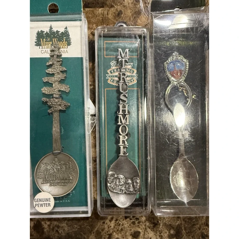 N/A vintage souvenir