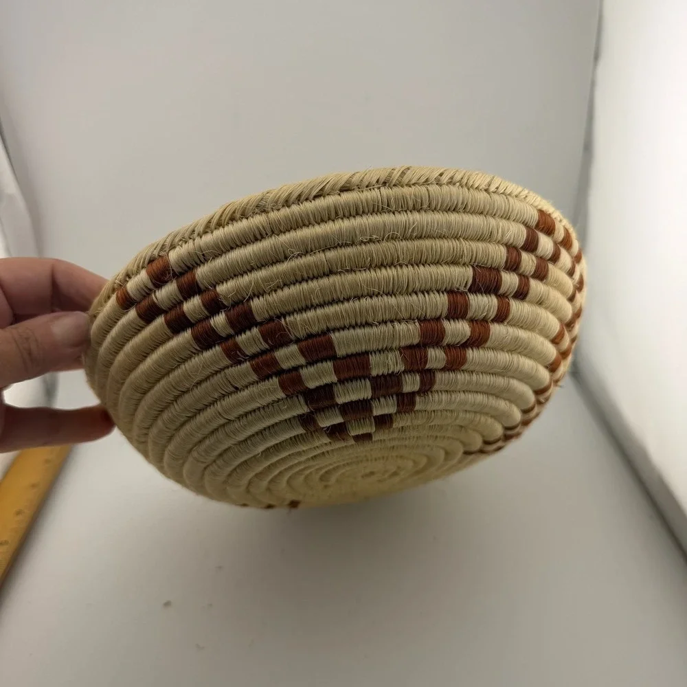 Unbranded handcrafted coiled