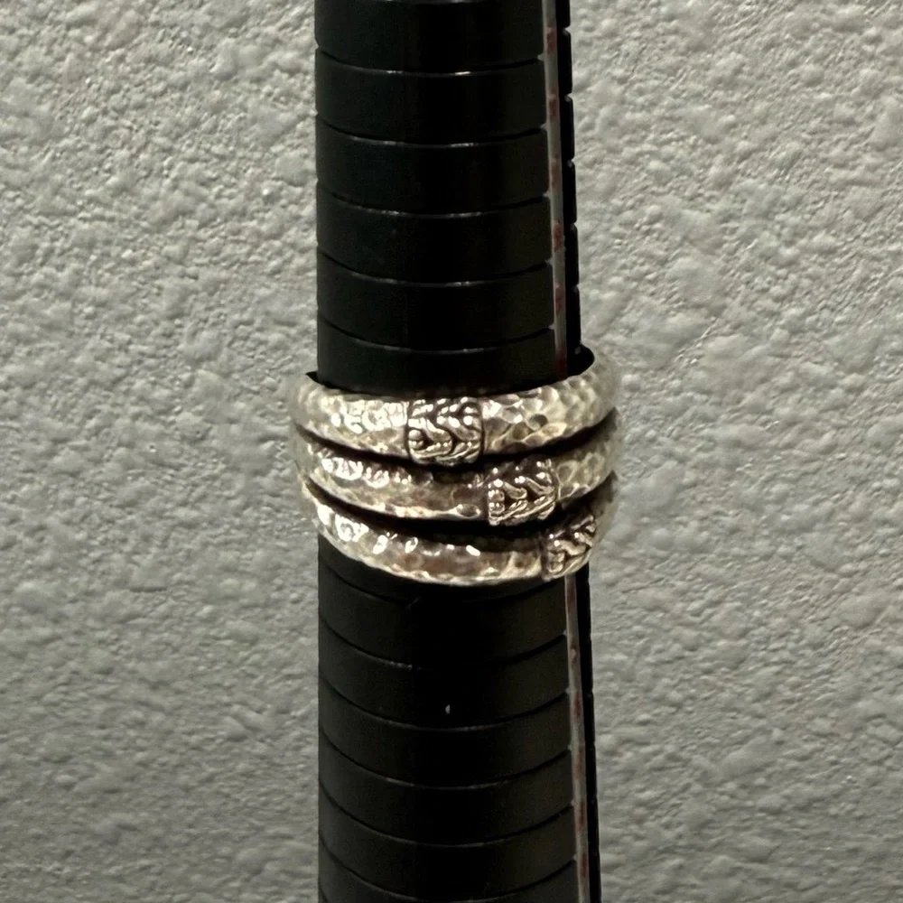 Sarda Sterling Silver Hammered Stacked Ring with chainlink stations, Size 9.75