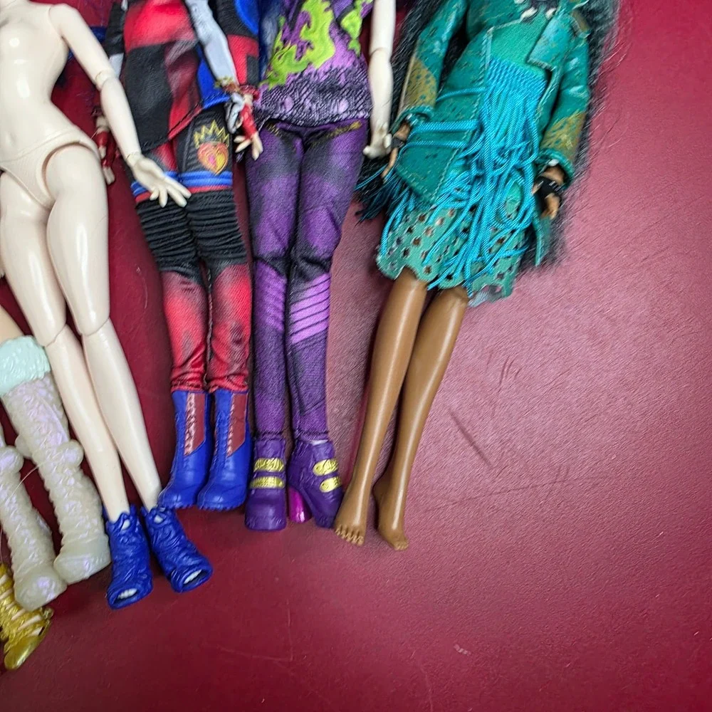 Disney descendants doll