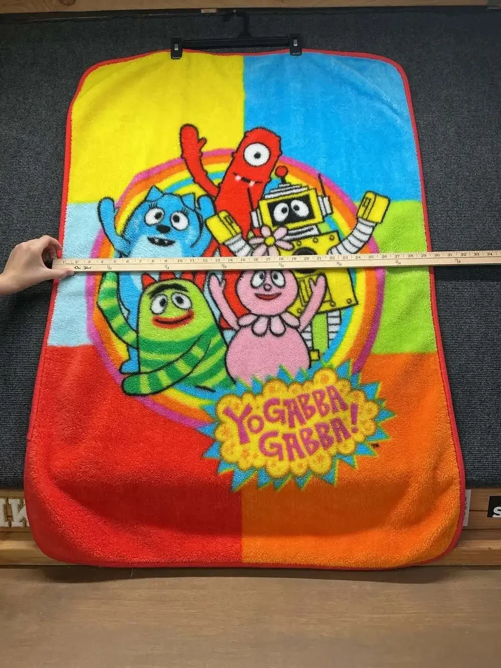 Yo Gabba Gabba long trim rainbow