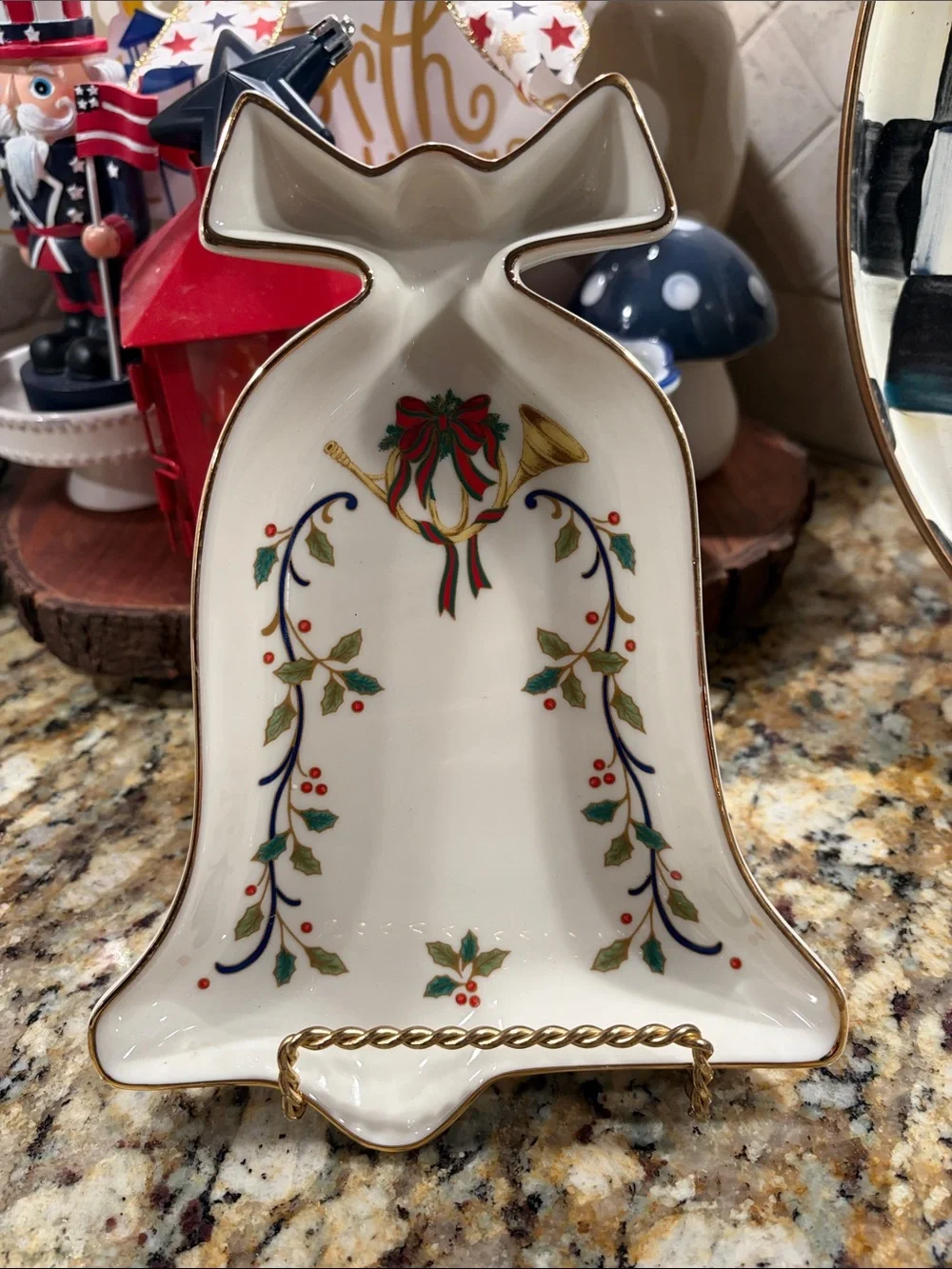 Mikasa Porcelain Bell-Shaped Holiday Trinket or CandyDish - White with Gold Trim