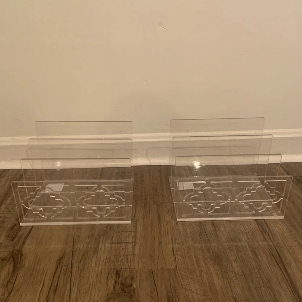 🗽NWT 2 Acrylic Organizers - Set of 2