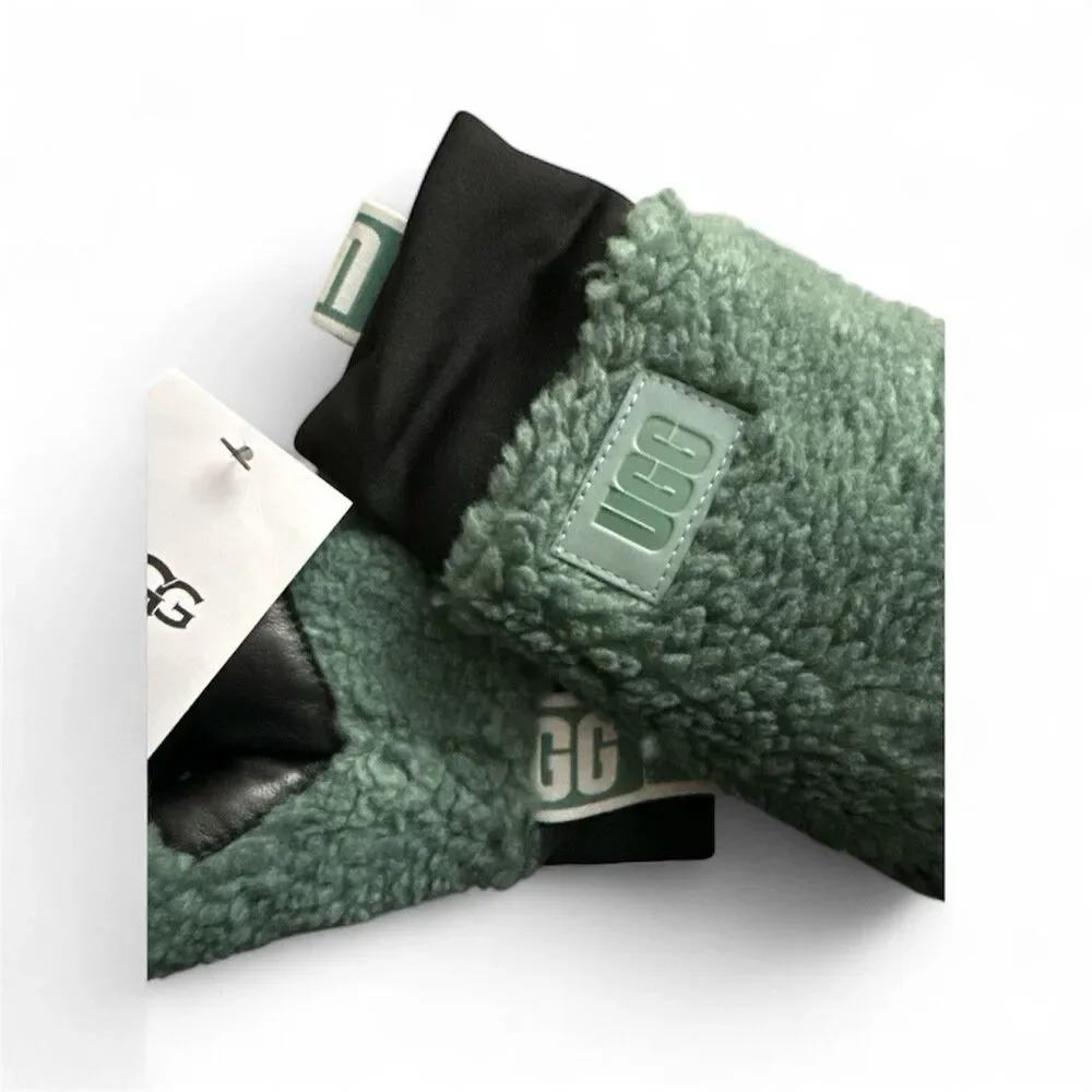 UGG ugg® fleece