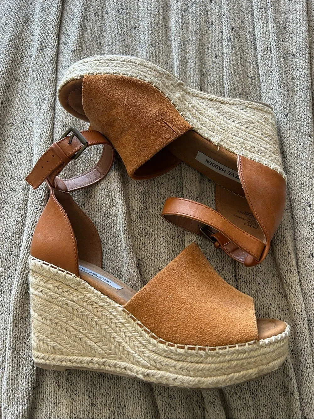 Steve Madden classic tan