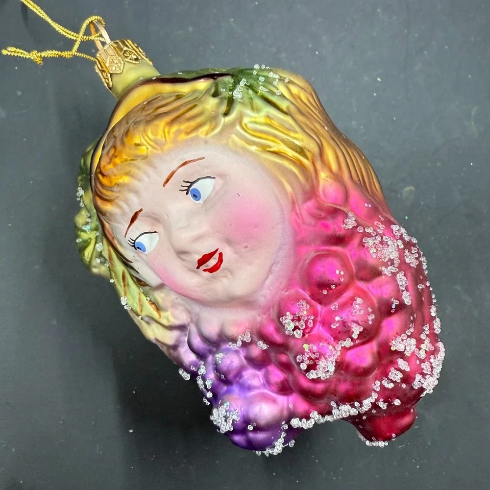 1994 CHRISTOPHER RADKO BORDEAUX GIRL AND‎ GRAPES 3.5