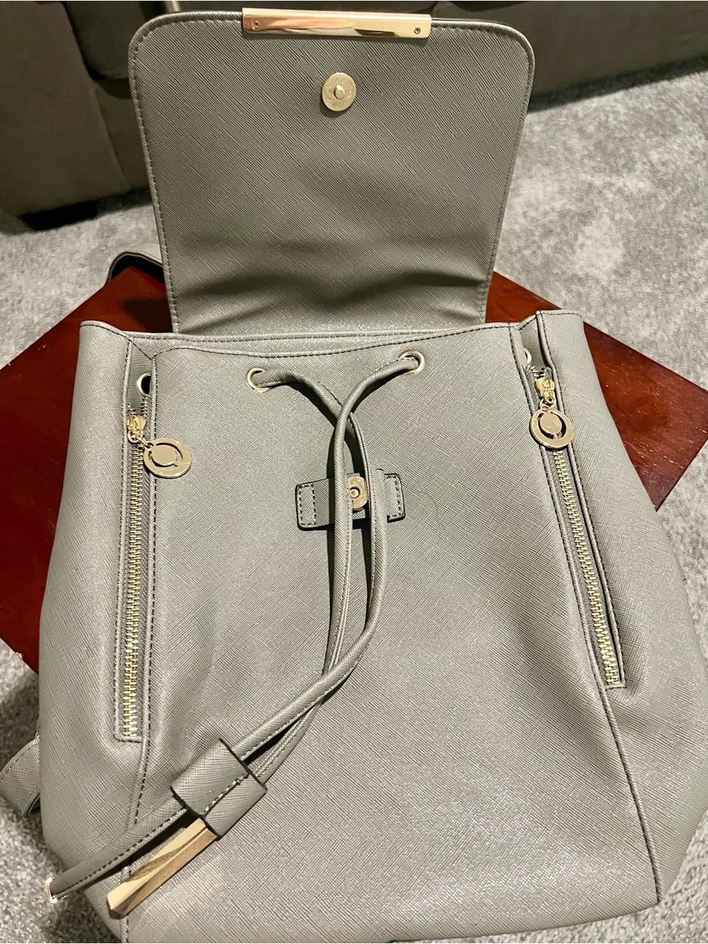 N/A stylish women