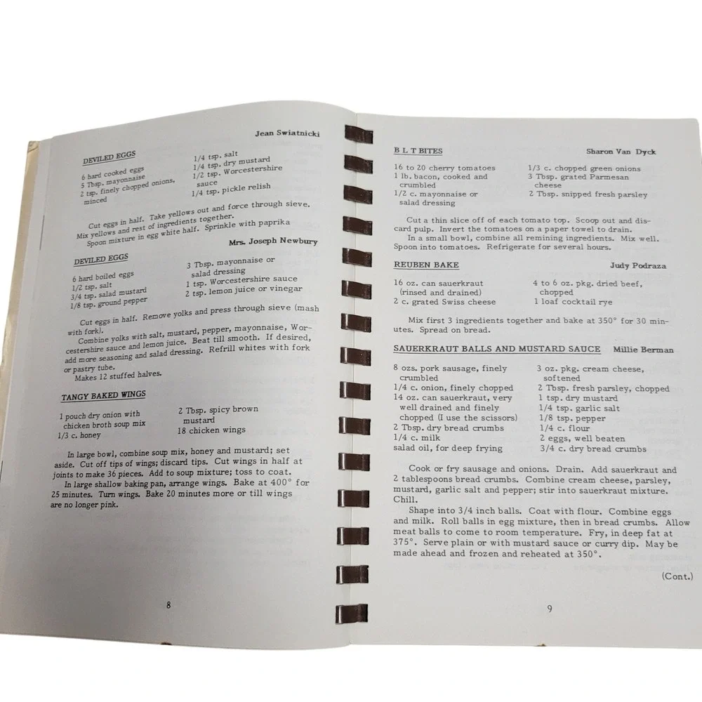 St Marys Parish of Peshtigo WI Favorite Recipes Cookbook 1994 Spiral Bound