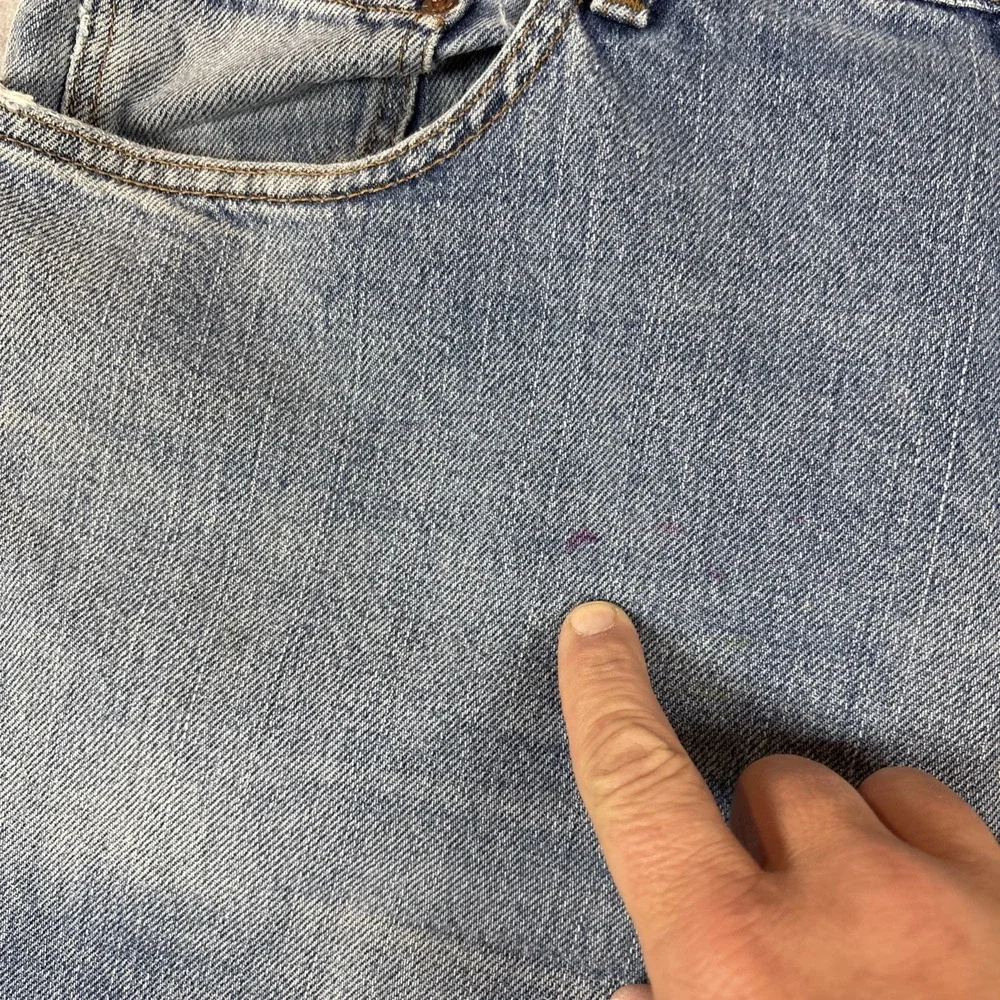 Levis please check