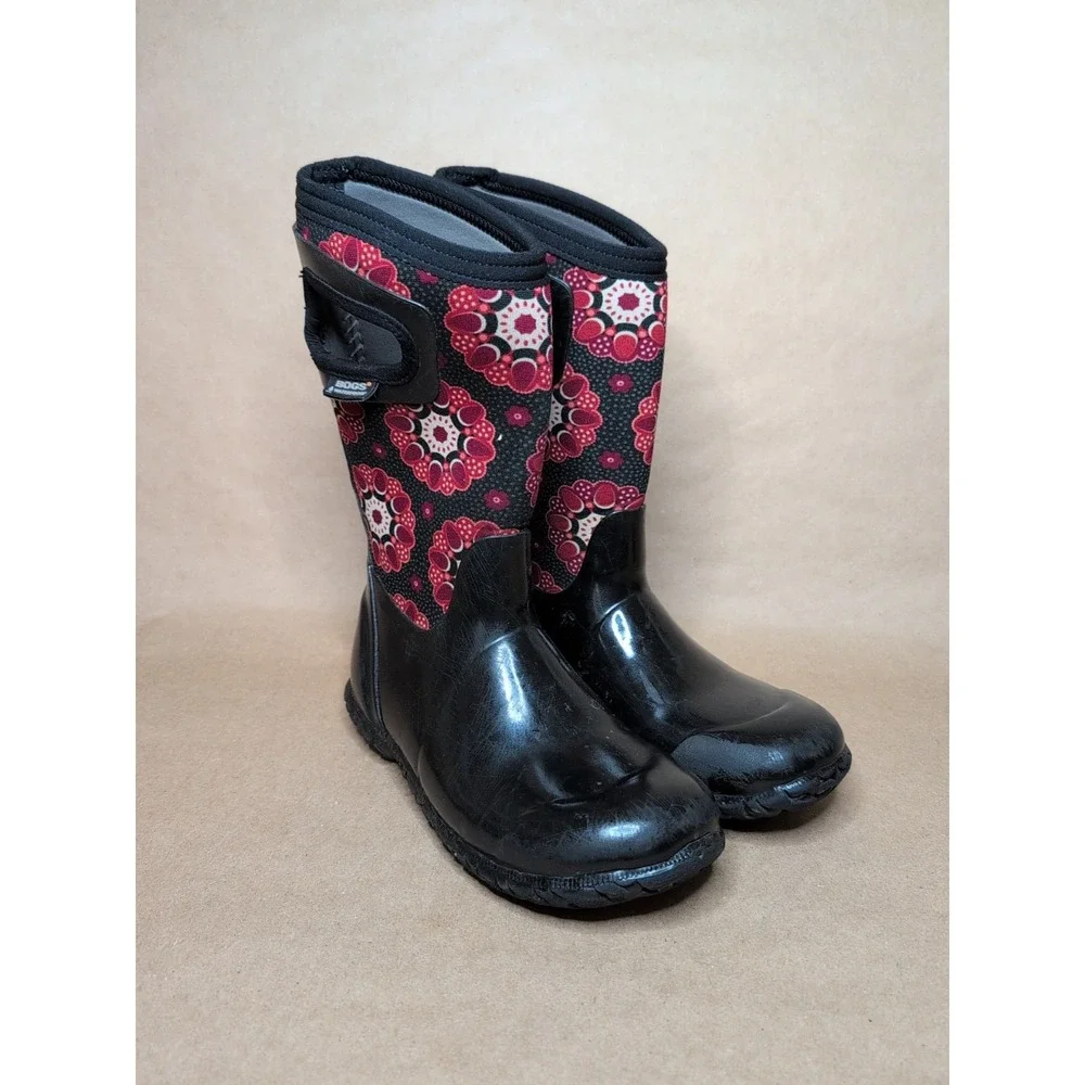 Bogs Youth Size 1 Winter Boots Red Black Floral Waterproof‎ Pull on Kaleidoscope