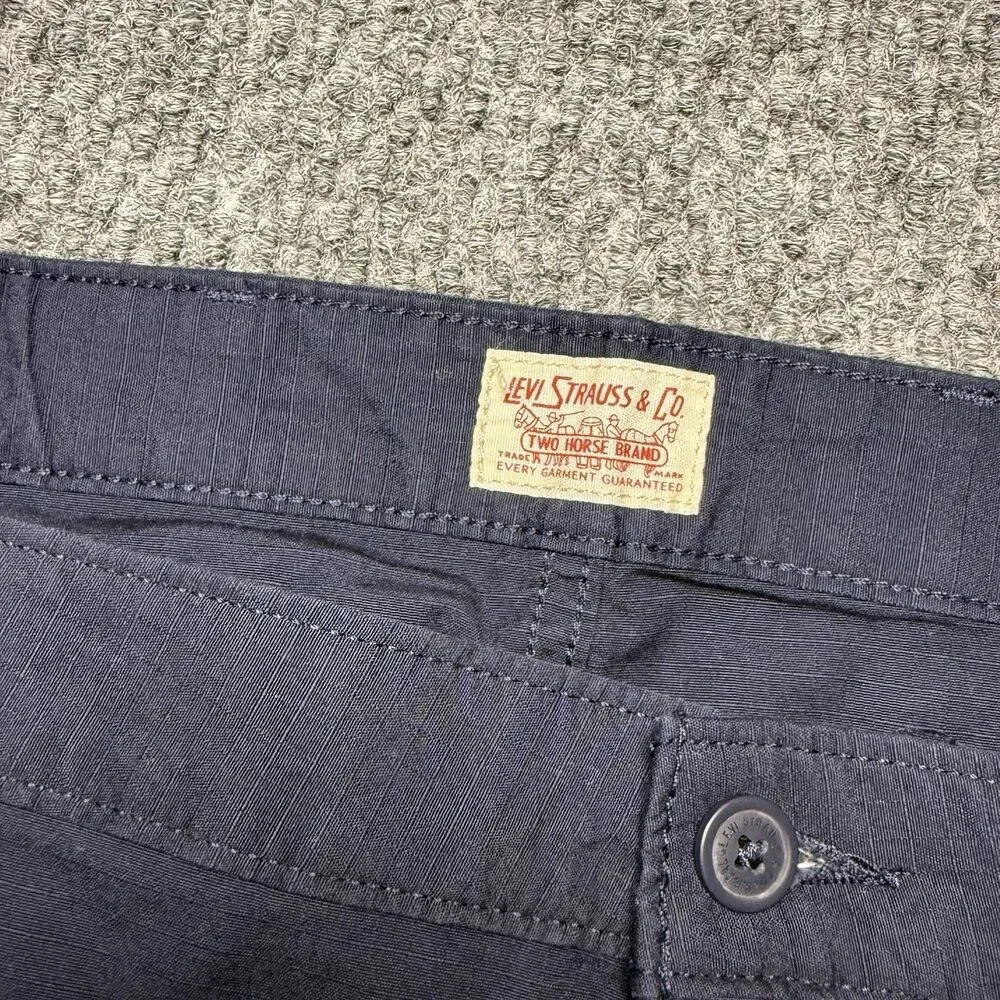 Levis size 54