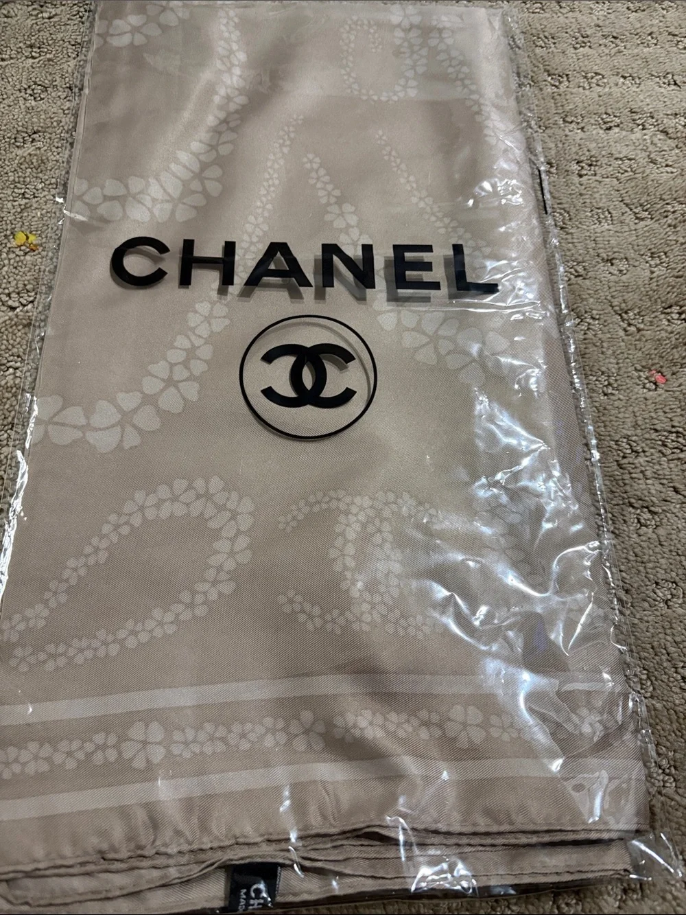 Chanel luxury vibes silky scarf 35x35‼️LAST ONE LEFT