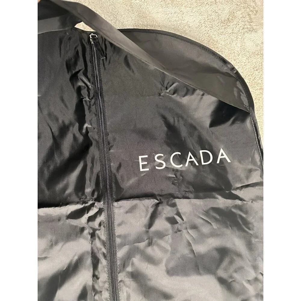 Escada long dust
