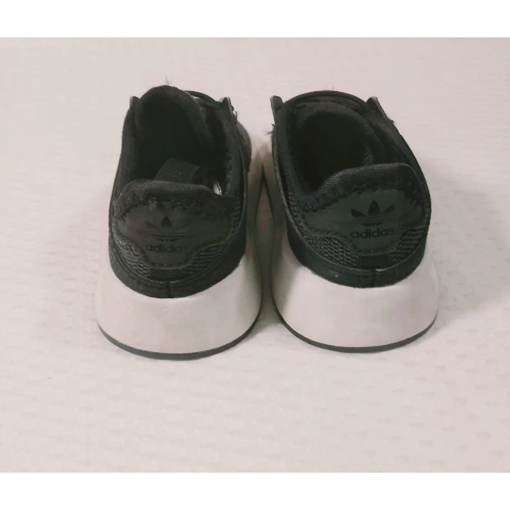 adidas sneakers size