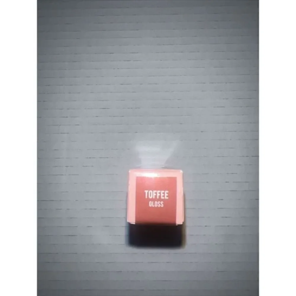 Persona gloss toffee full