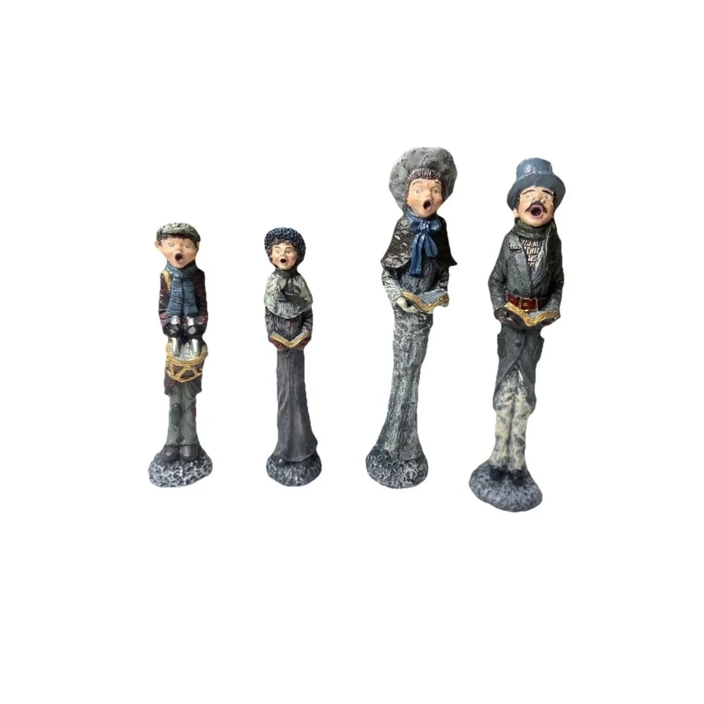 Vintage Windsor Collectible Christmas Caroler Family  Wintery Attire Set 4 Resin