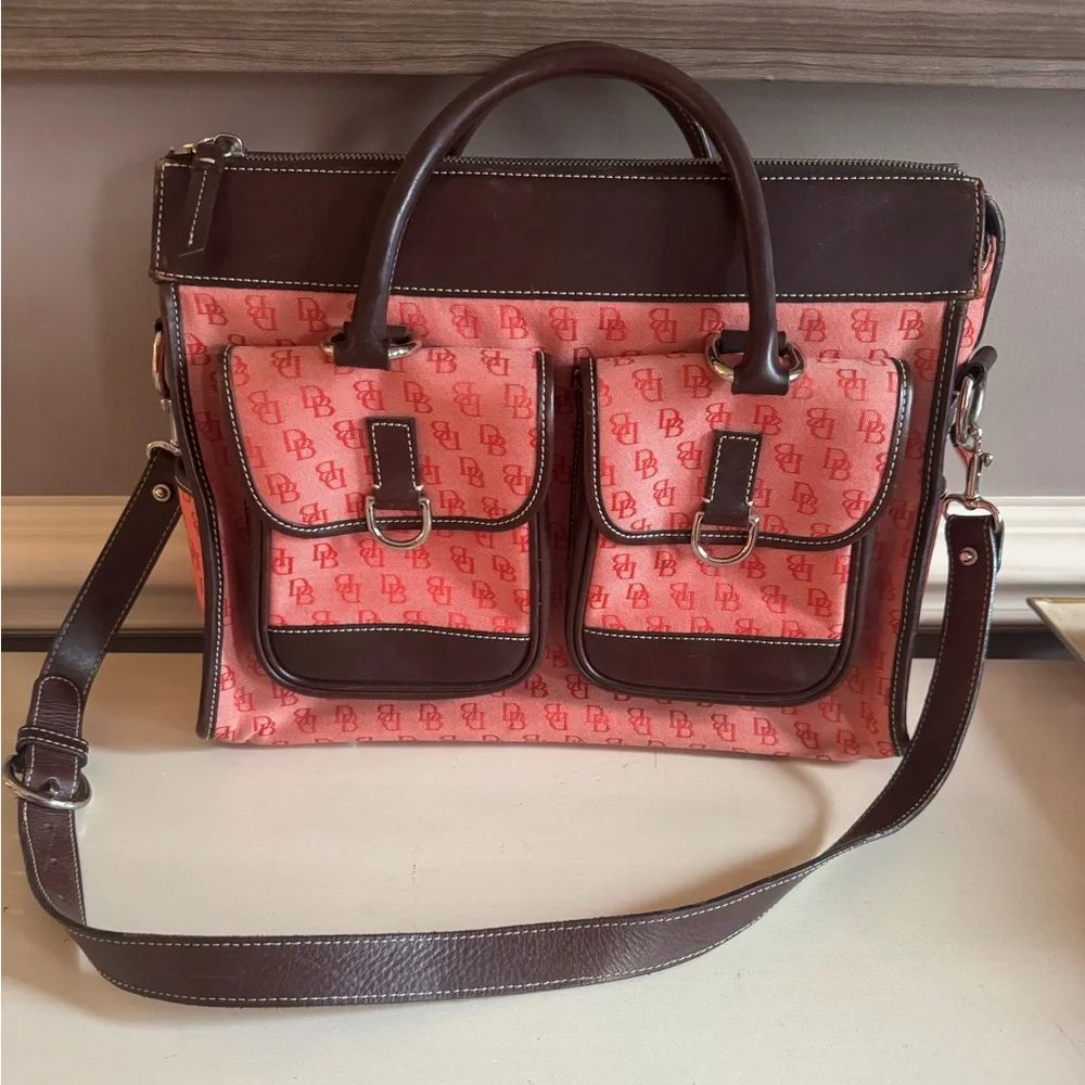 Dooney & Bourke nice vintage
