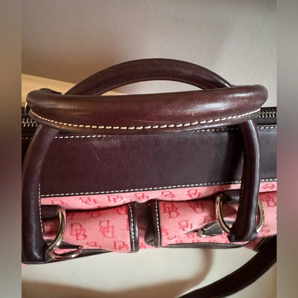 Dooney & Bourke nice vintage