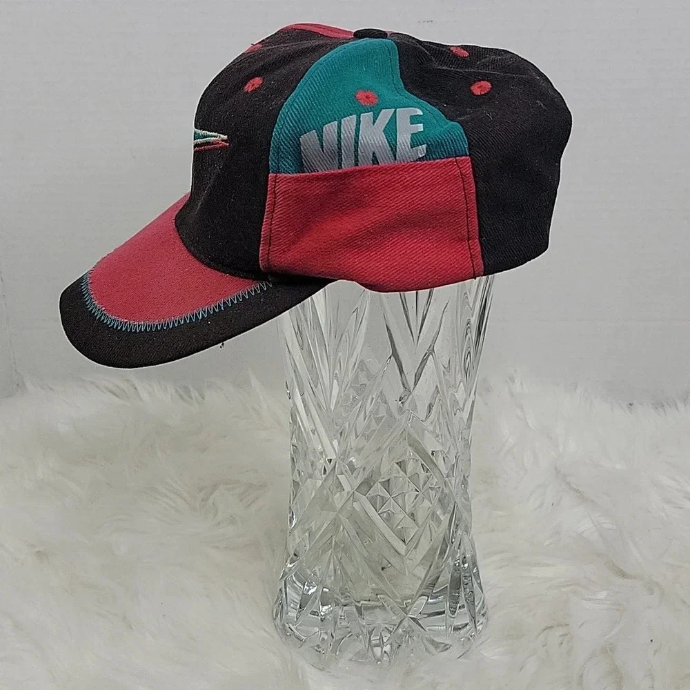 Nike red black