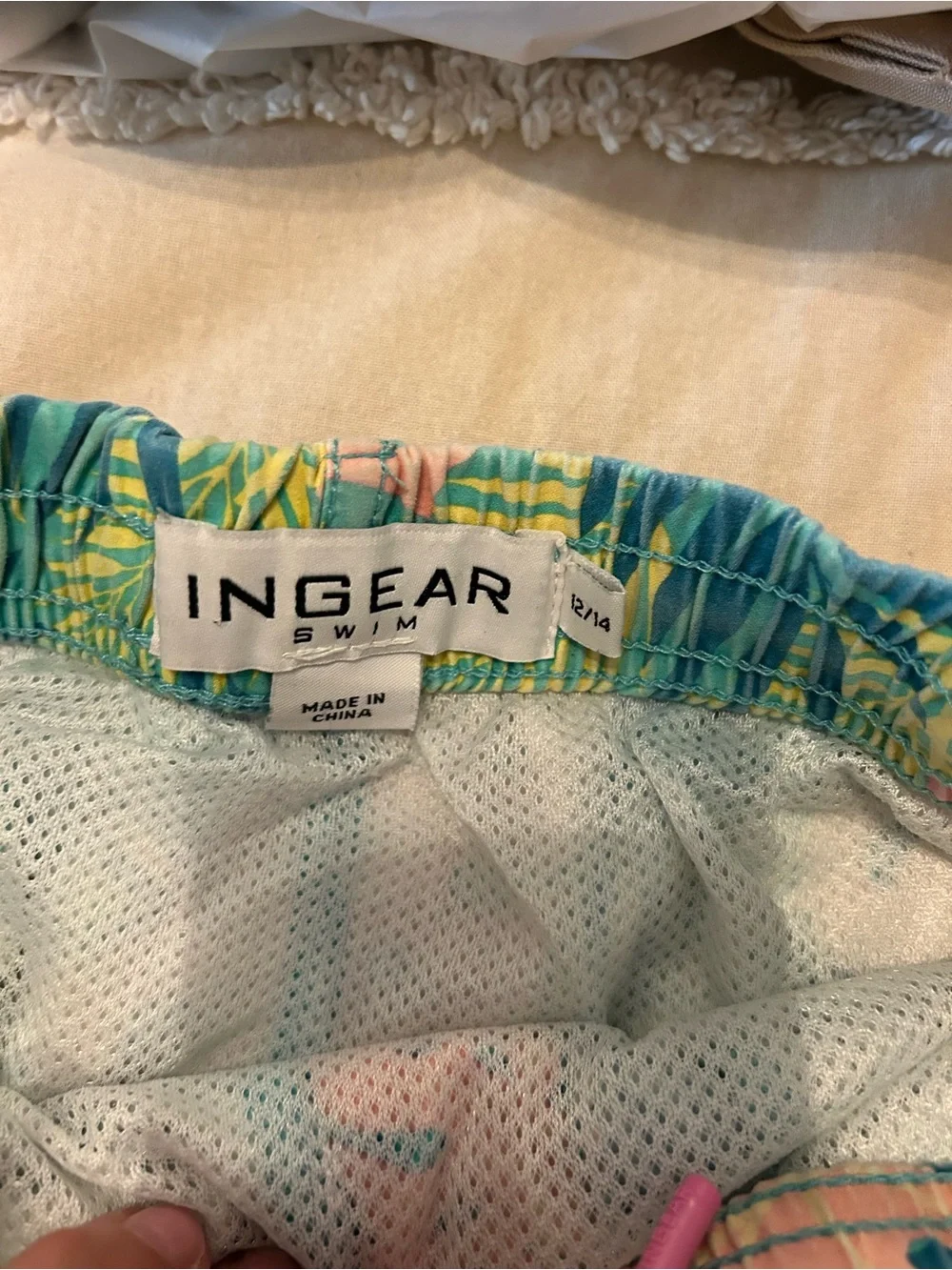 Ingear vibrant tropical