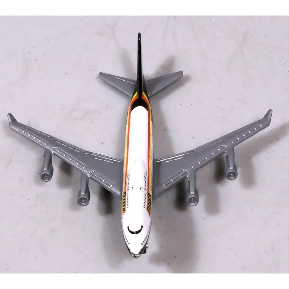 MATCHBOX take skies