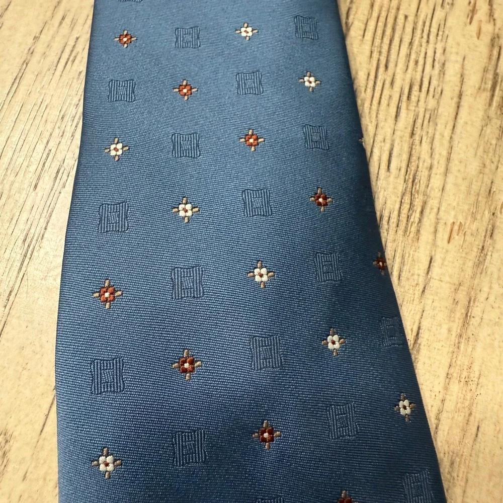 Beau Brummell visual neckwear dress