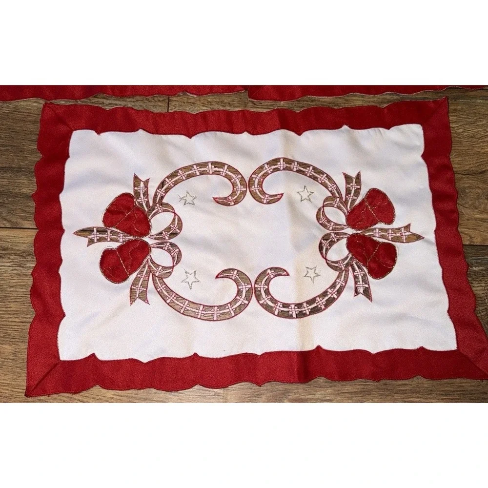 Vtg Christmas‎ Placemats 5 Red White Gold Embroidered Ribbons Bows Bells Holiday
