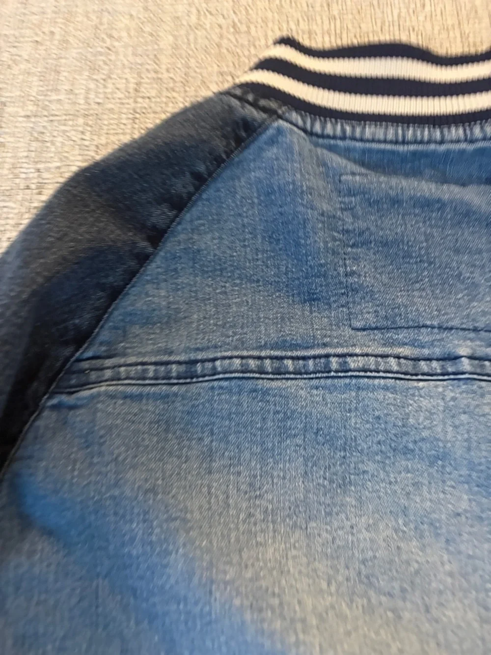 Tommy Hilfiger classic stylish
