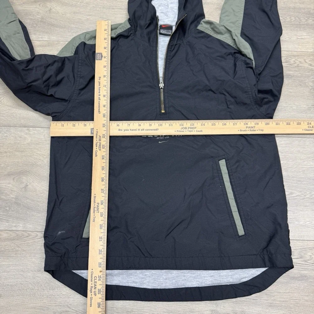 Nike this piece