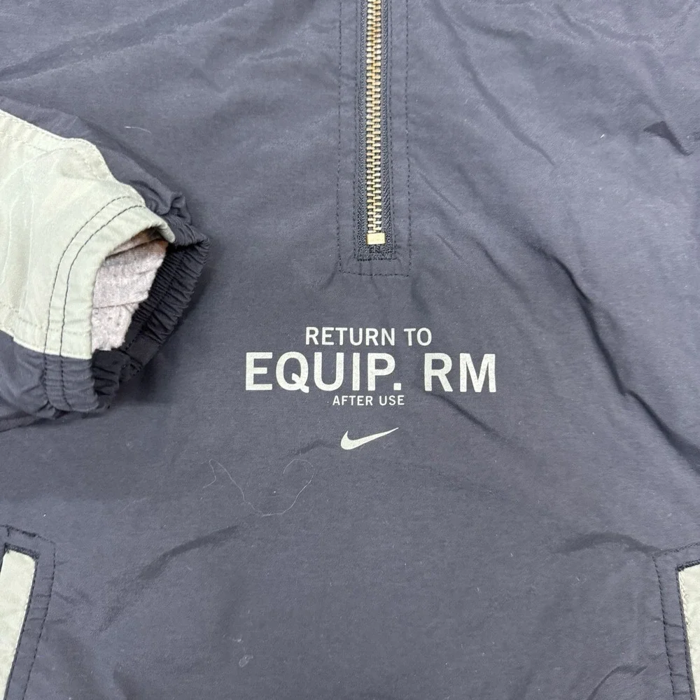 Nike this piece