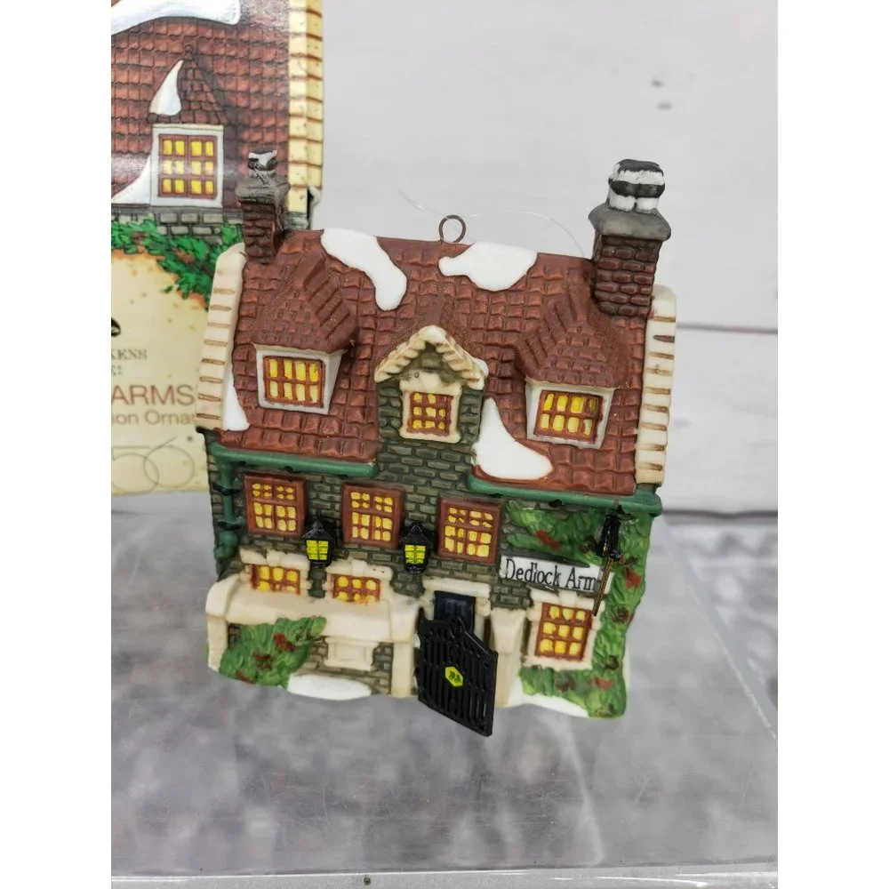 DEPT 56 Heritage‎ VILLAGE DEDLOCK ARMS ORNAMENT RETIRED CHARLES DICKENS INN 1994