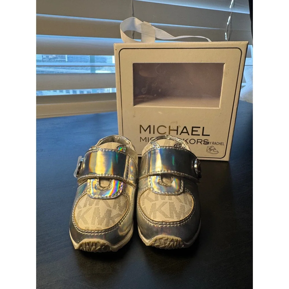 Michael Kors‎ Baby Rachel Sneakers Kids Size 1 Silver Holographic Monogram Logo