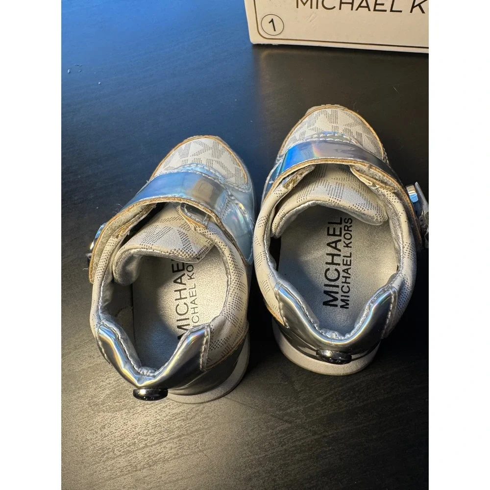 Michael Kors finish textile brand