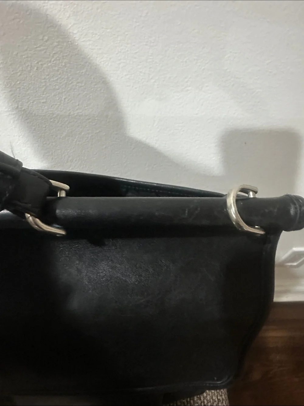 Coach luxury offers glove
