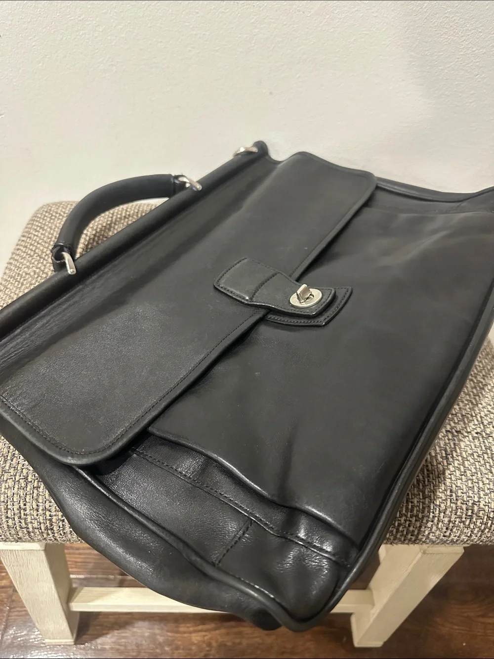 Coach replacement buttery