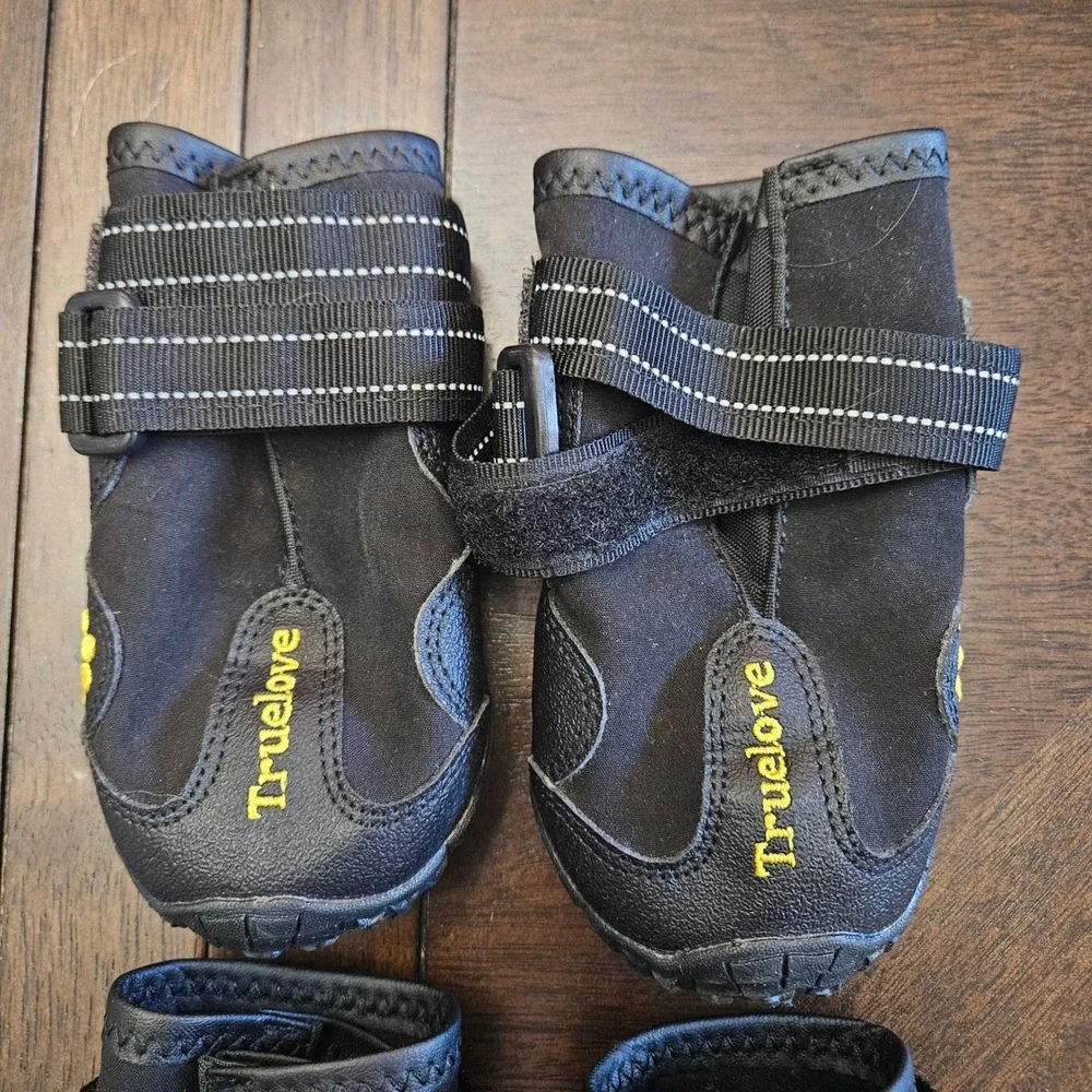 Truelove dog boots
