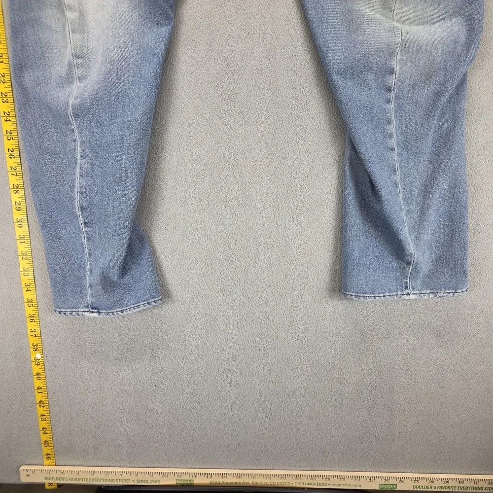 Levis important sizing