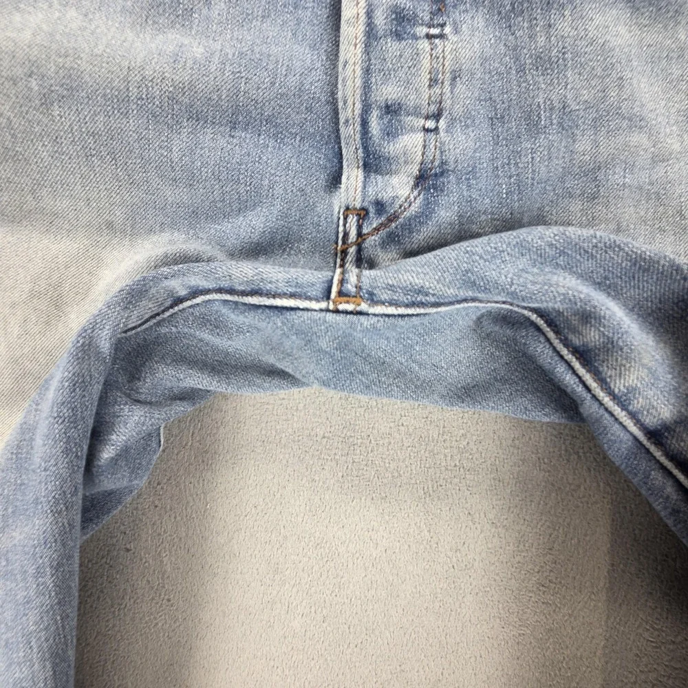 Levis important sizing