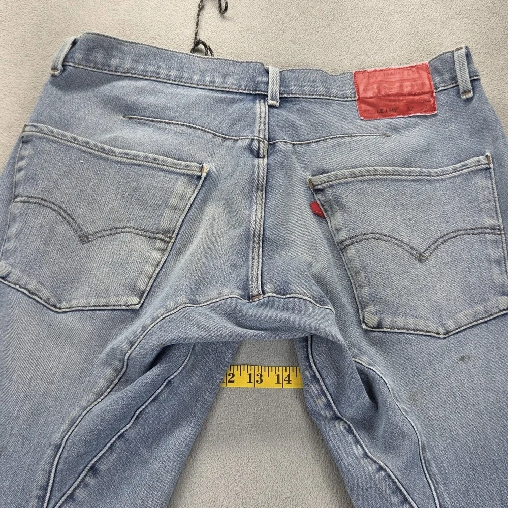 Levis important sizing