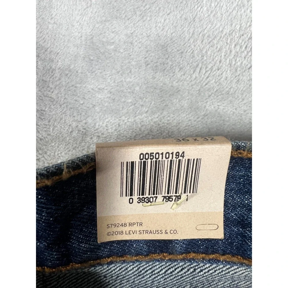 Levis flaws this