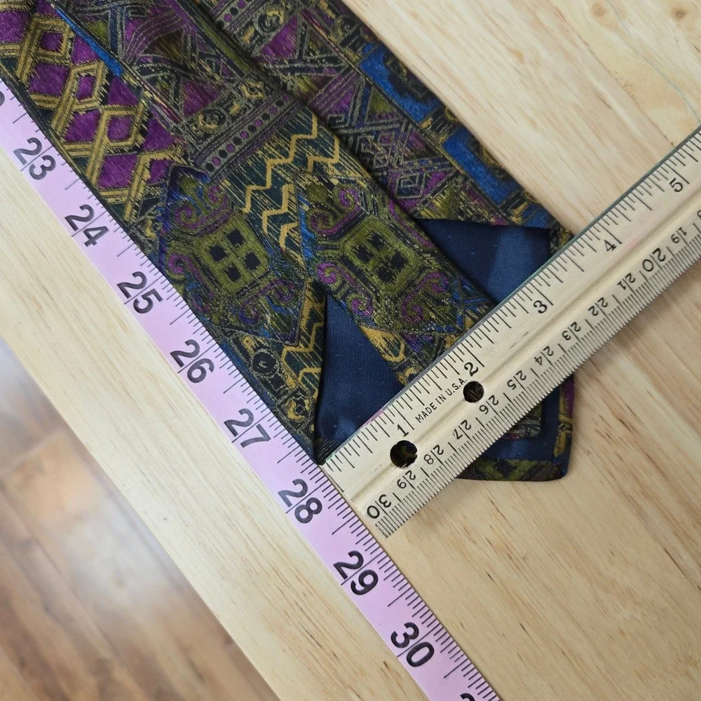 Versace hugo stated