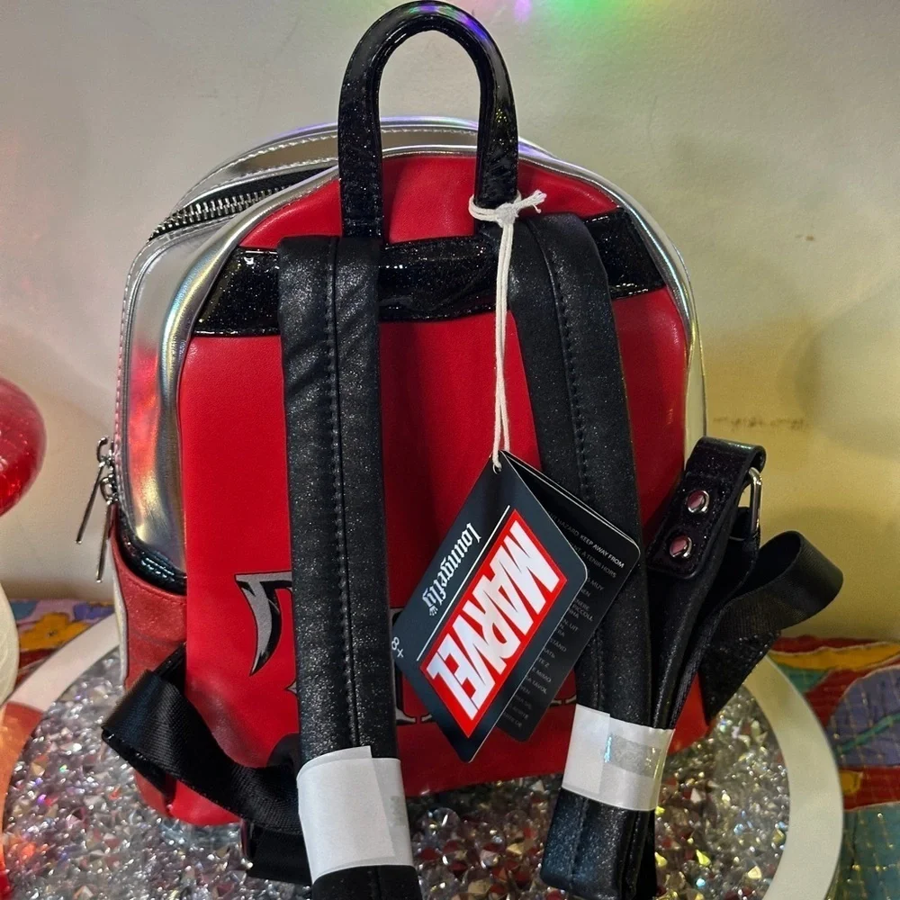 Marvel leather smaller compartment