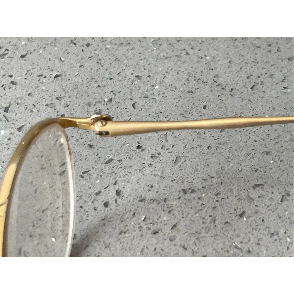 Diane Von Furstenberg this frames