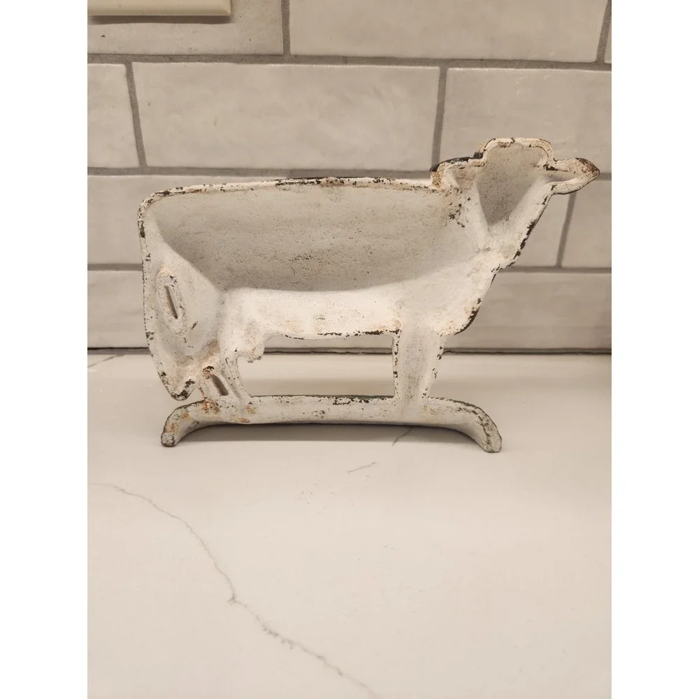 The Unbranded Brand vintage hand